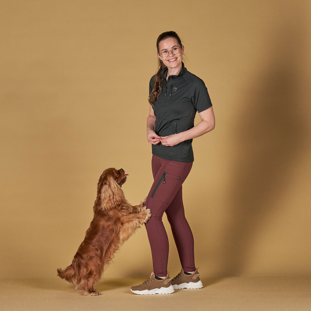 DogCoach FeelFree Dog Walker Zip T-Shirt Sort